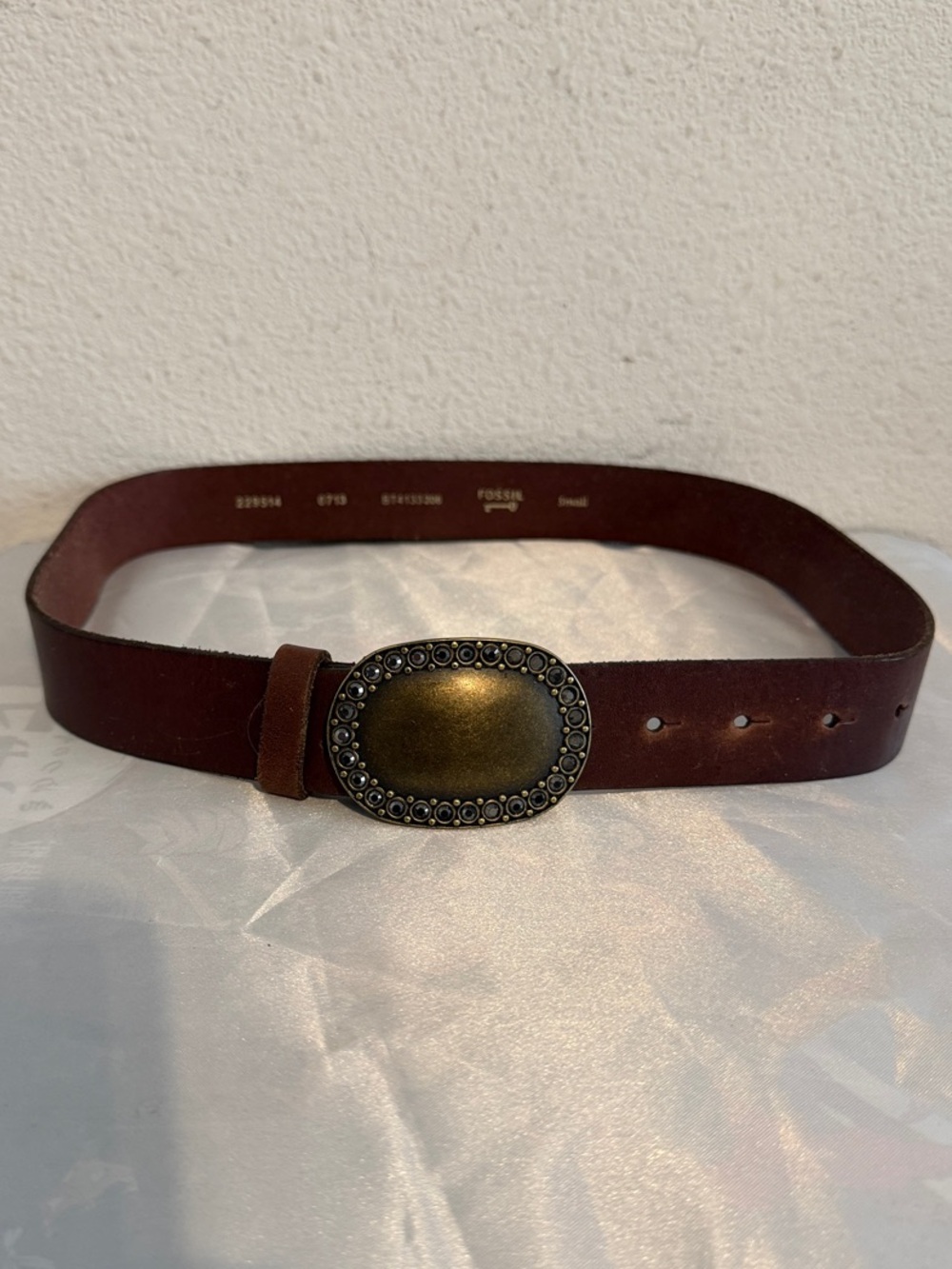 Fossil Size Small 29”- 33” Bejeweled Brass Buckled Brown Leather Belt